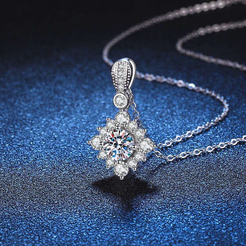 S Pure Sier Pendant Plated PT950 Geometric Princess Cut Full Dia D Color Moissanite Necklace for Women 245