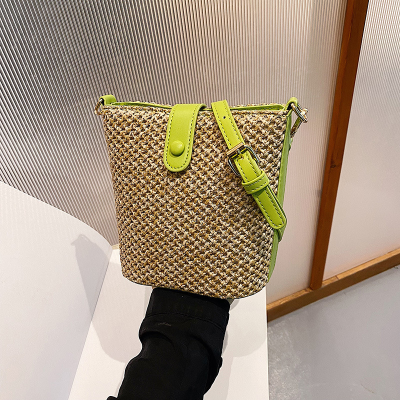 Summer new women's single shoulder horizontal bag new fashionable woven women's bucket bag casual and simple style new designer bag new desi