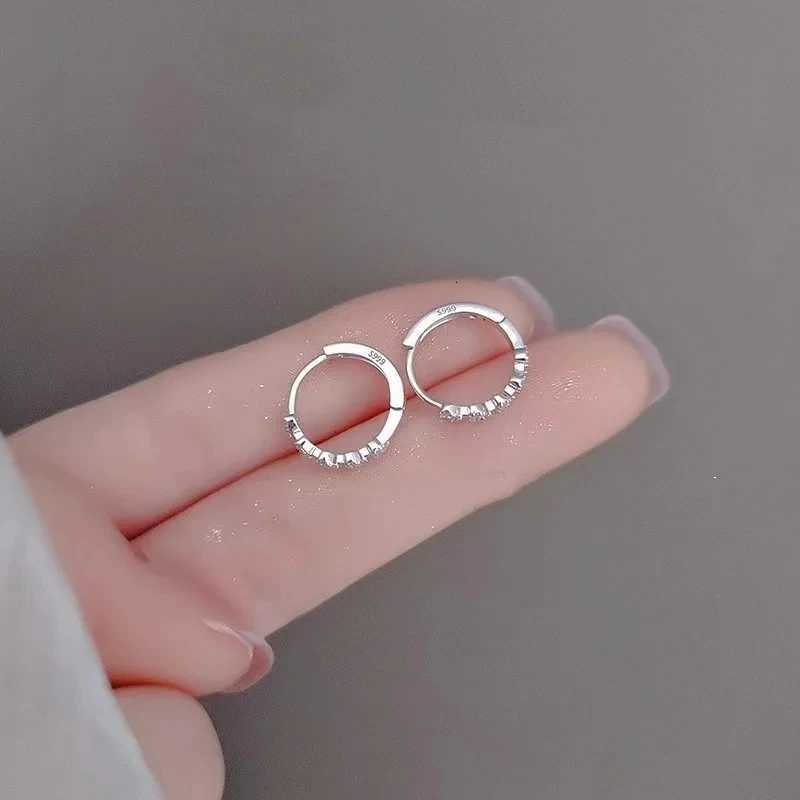 New Heart Hoop Earrings for Women Temperament Simple Inlaid for Women Wedding Silver Color Ear Shiny Zircon Jewelry Accessories XJ250718