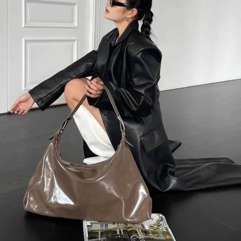 Burgundy Wens Tote Bag Ahetic Vintage Fi Advanced Leather Shoulder Bag Autumn and Winter Large Capacity Handbag Y250718