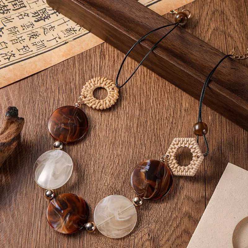 Vintage Acrylic Accessories Handmade Pendants Necklaces Statement Geometric Retro Necklace for Women Daily Fashion Jewelry W250718