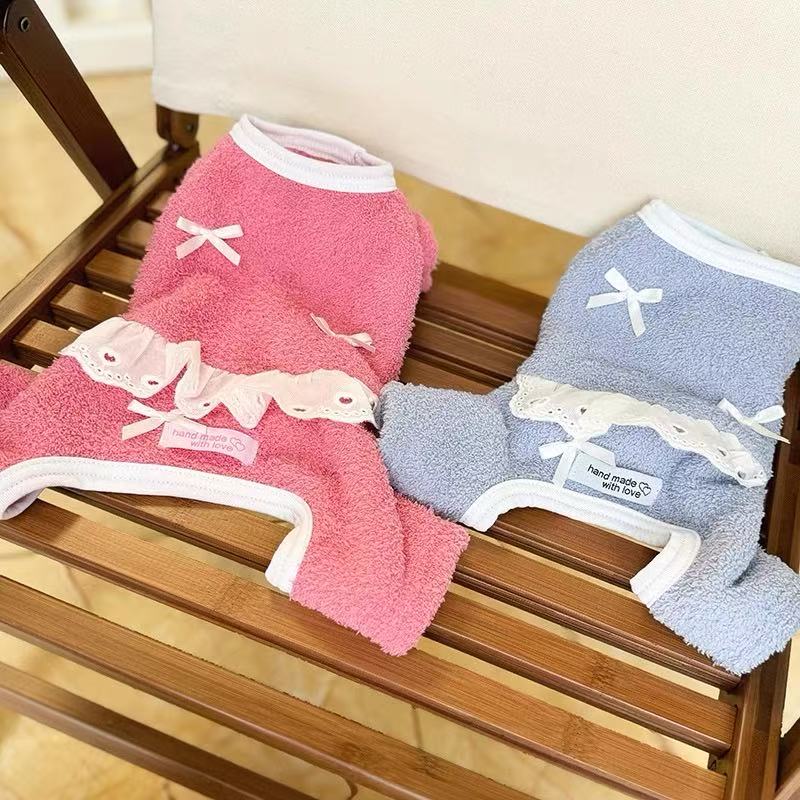 T758 New autumn and winter pet dog clothes Maltese traction clothes for going out chest and back plus velvet warm vest