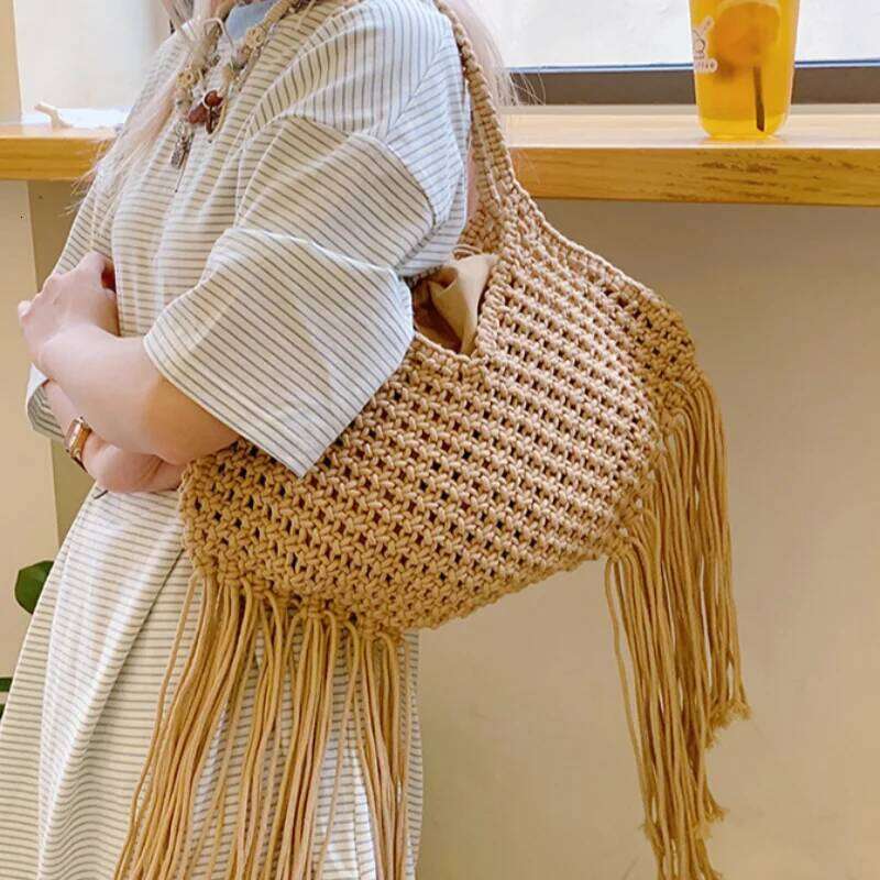Fashion Tassel Hollow Shoulder For Women Brand Largecapacity Retro Hand-woven Beach Bag New Commute Versatile Totebag
