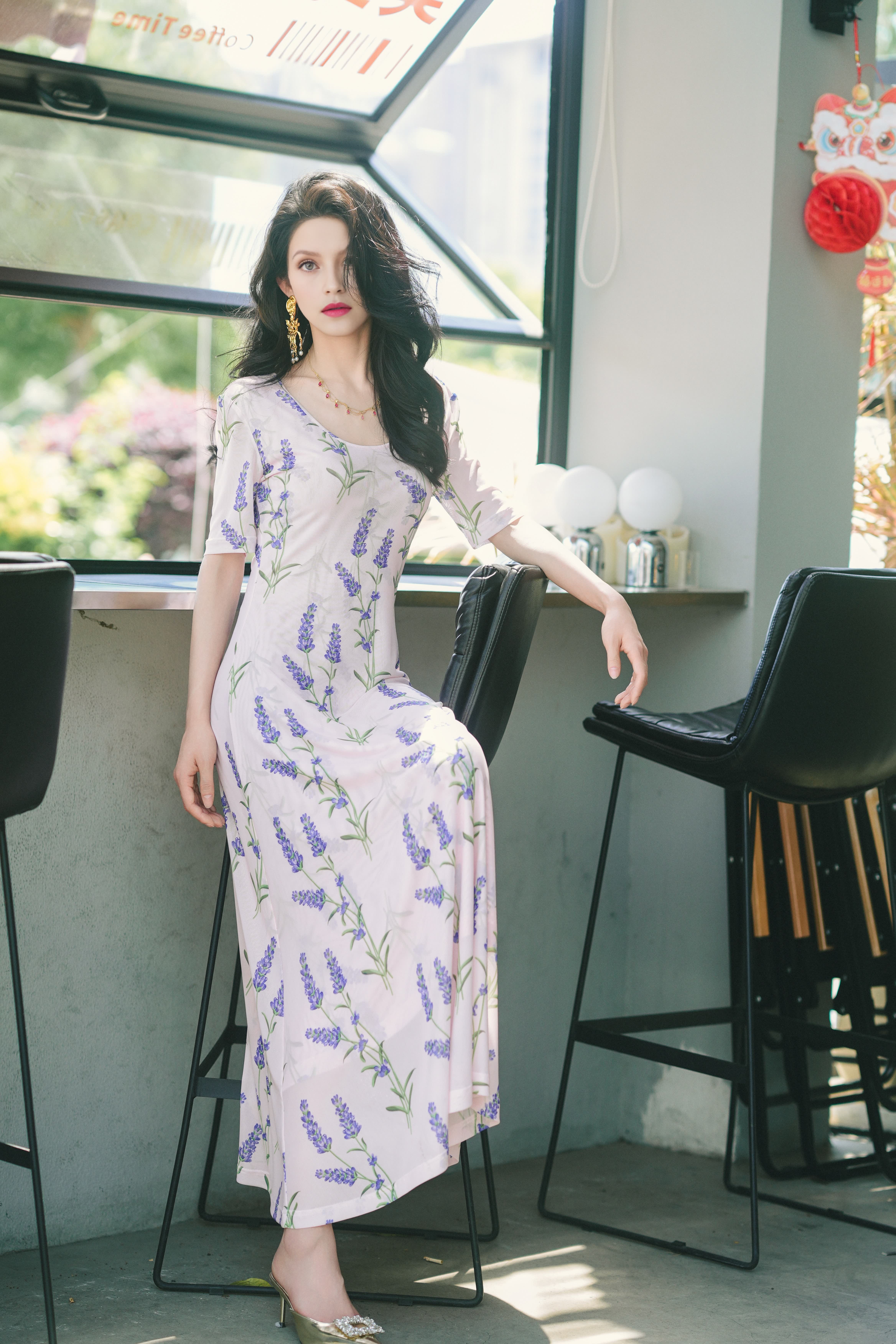HZHJ's new original designer lavender dress exudes a retro and white vibe, exuding a high-end aristocratic vibe