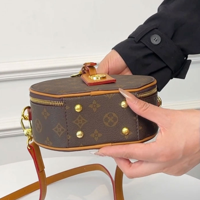 2025 High-grade Women's PU Shoulder Crossbody Light Luxury Multifunctional Zipper Closure Niche Crossbody Bag