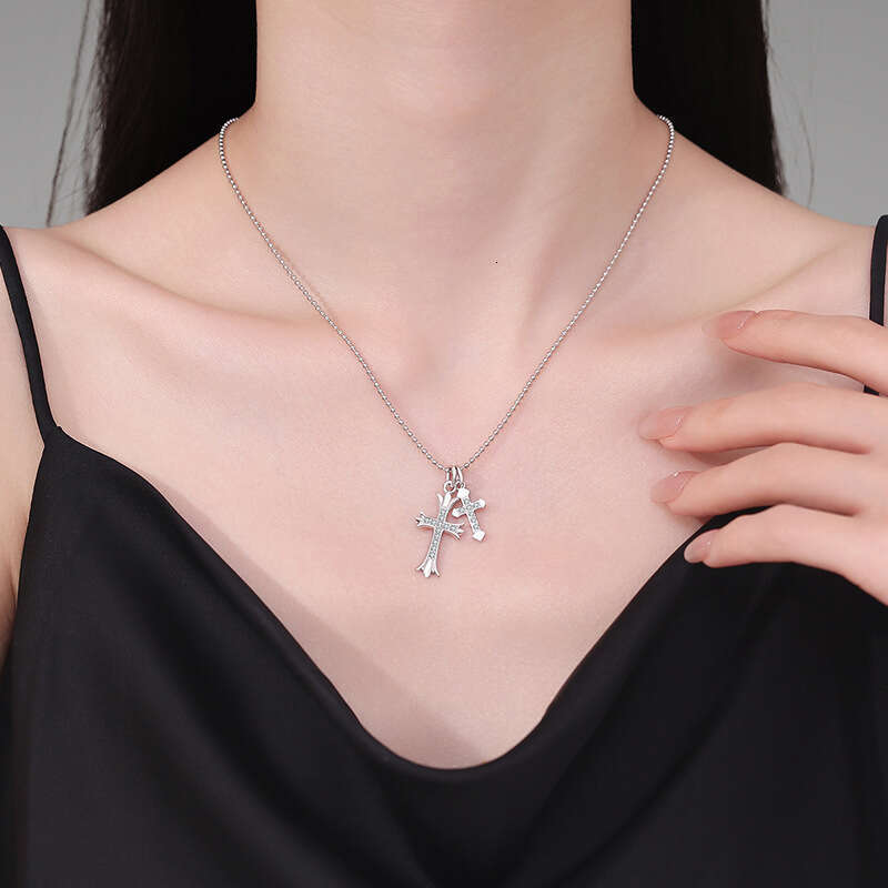 S Pure Sier Pendant Hip-Hop Korean Style Cross Clavicle Chain D Color Moissanite Necklace 8af