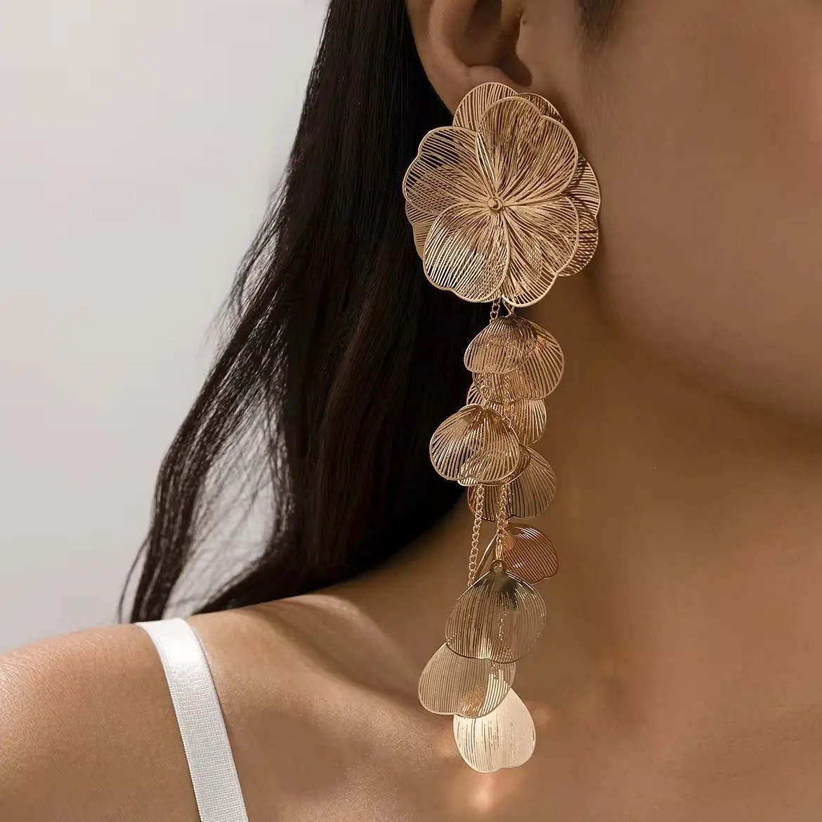 Ingemark Romantic Leaf Petal Flower Drop Earrings for Women Wed Bridal Kpop Long Tassel Hanging Piercing Earring Wed Accessories 250716