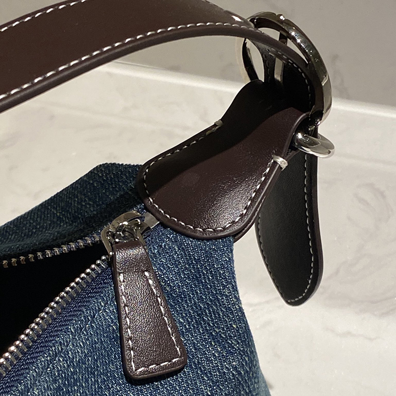 Wholesale fashion casual single shoulder nylon women's bag chain slanted multifunctional handbag