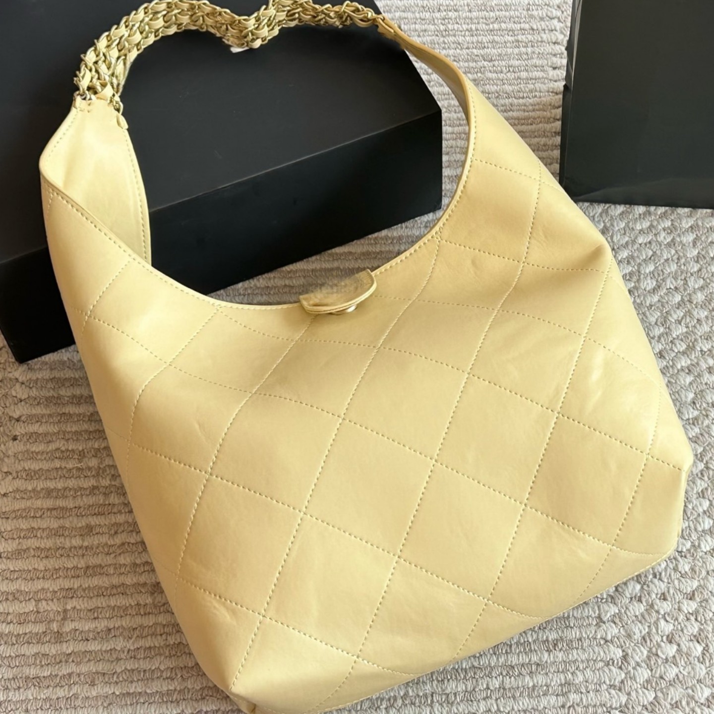 Designer Girls Medium Hobo Bucket Bag Calfskin Leather Gold Metal Hardware Woven Chain Shoulder Strap Travel Large Capacity Tote Underarm Handbag With Purse 26cm