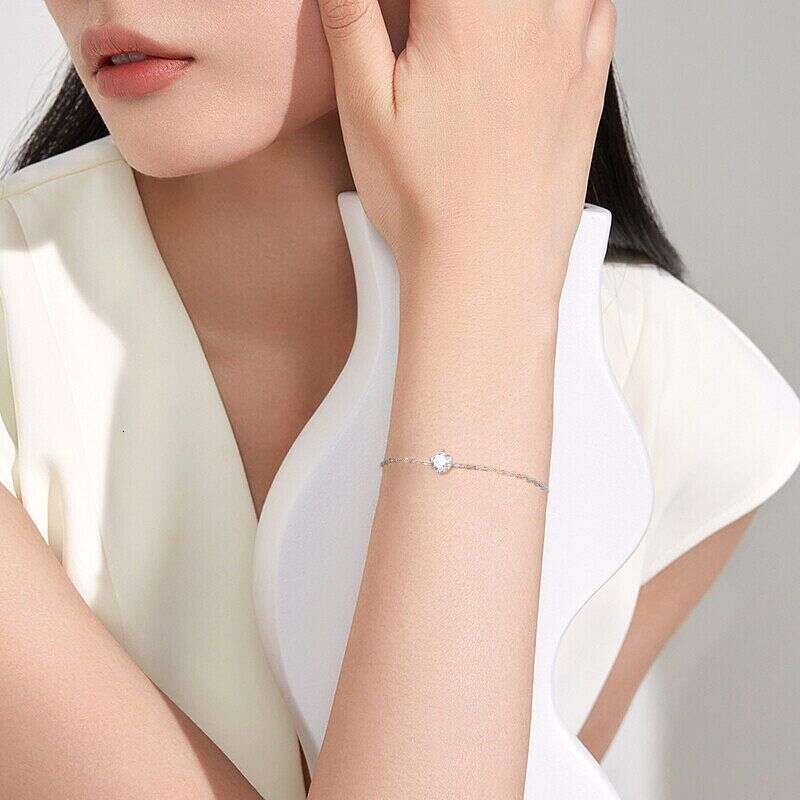 Classic Four-Prong D Color Moissanite Bracelet for Women, Niche High-End Feel, Pure Sier Internet Celebrity Hand Jewelry