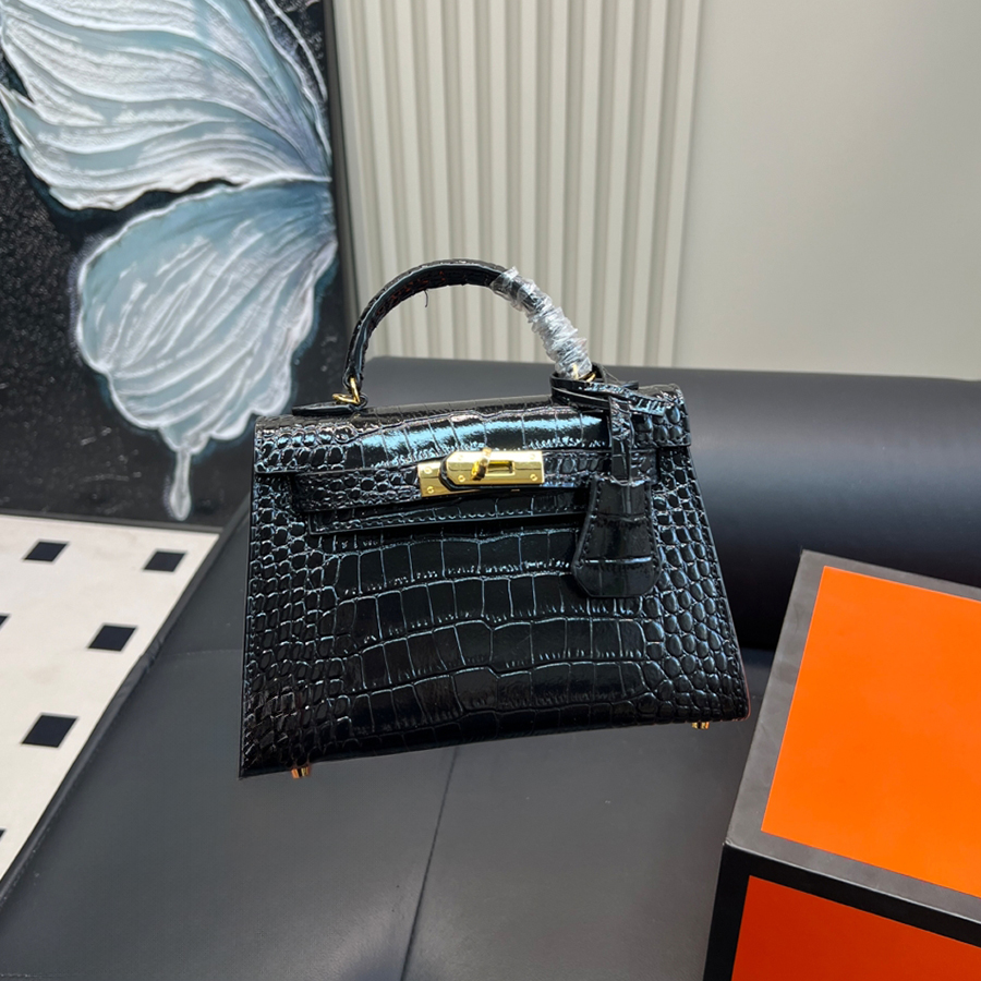 Tote Designer Crocodile Leather Daily Wear Luxury Handbag Classic Shoulder Women Fashionable Casual Letter Crossbody Bag