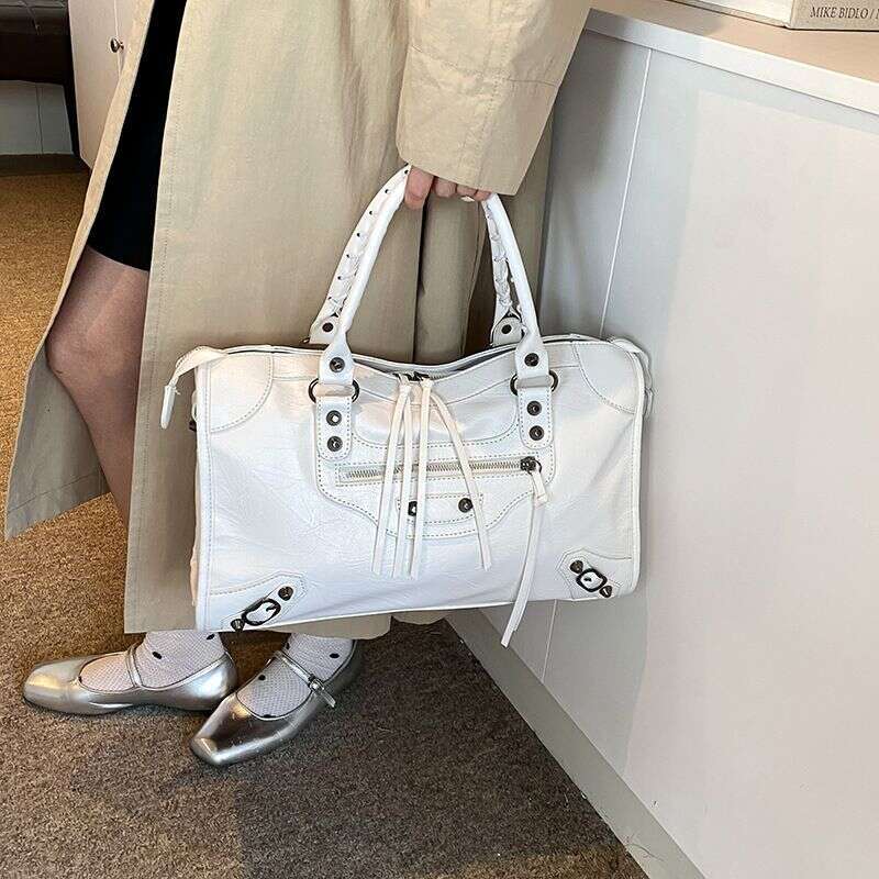 Versatile niche trend rivet motorcycle bag new high-end feel large capacity single shoulder crossbody handbag