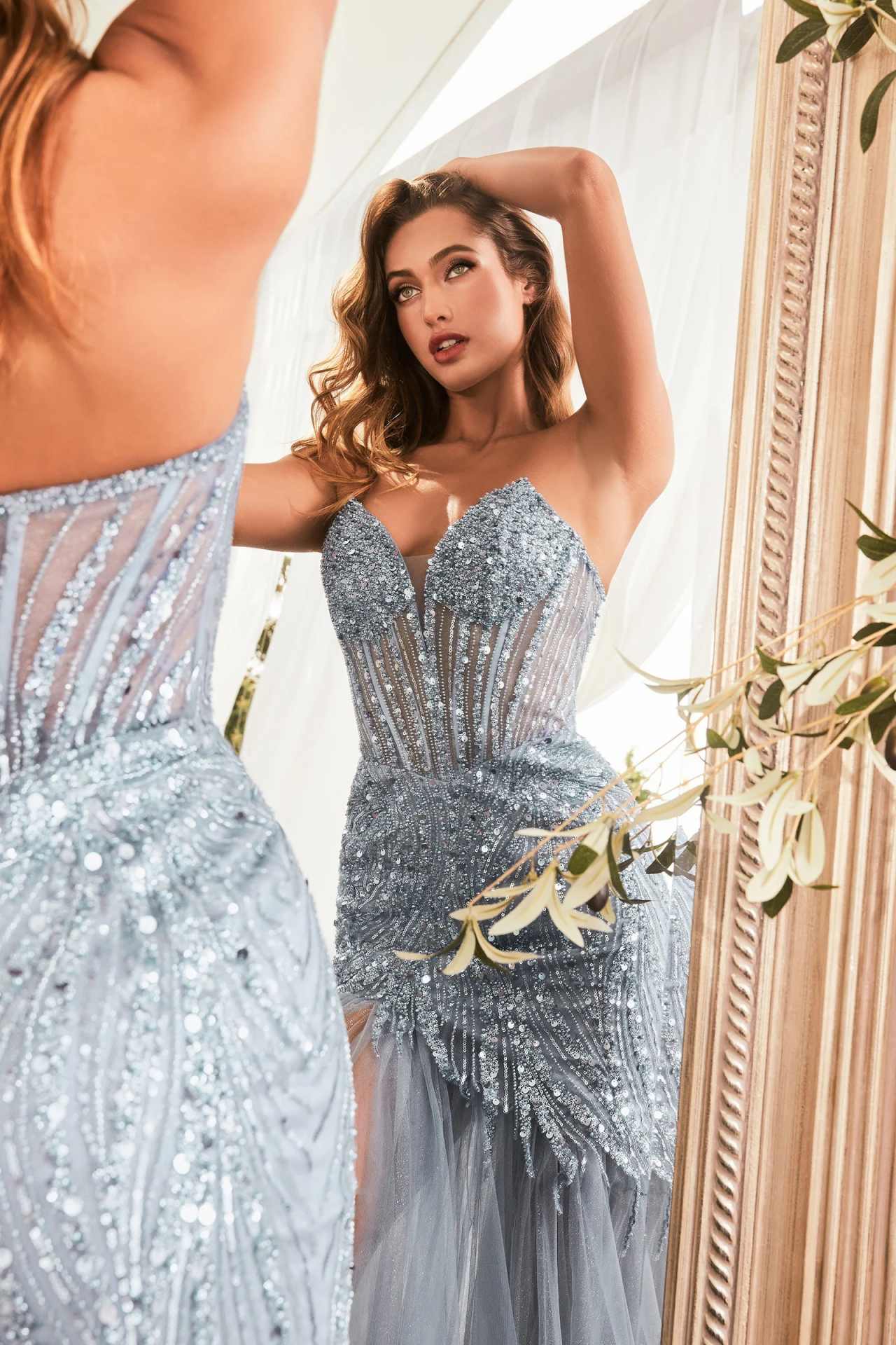 Exquisite A Line Evening Dresses Luxury Sequins Strapless Backless Prom Gowns Special Occasion Party Banquet Customized