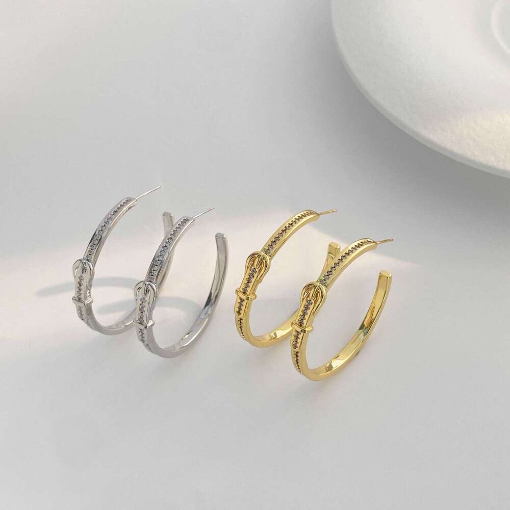New Fashion High-End Design Sense Belt Buckle Niche Light Ear Super Shiny Texture Metal C Personality Large Hoop