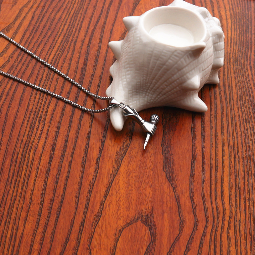 Korean Version of Personalized Microphone Pendant Necklace for Men and Women Hip-hop Street Hipphop Trendy Men Accessories