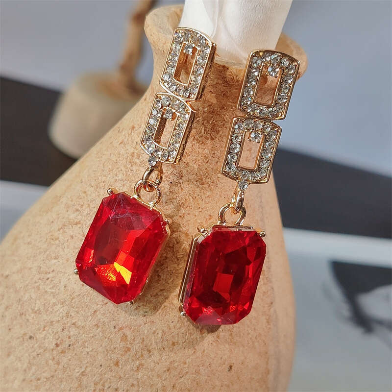 Tassel Creative Heart Pearl Cat Ear Studs Women Trendy High-end Minimalist Style Cute Earrings for Best Friends