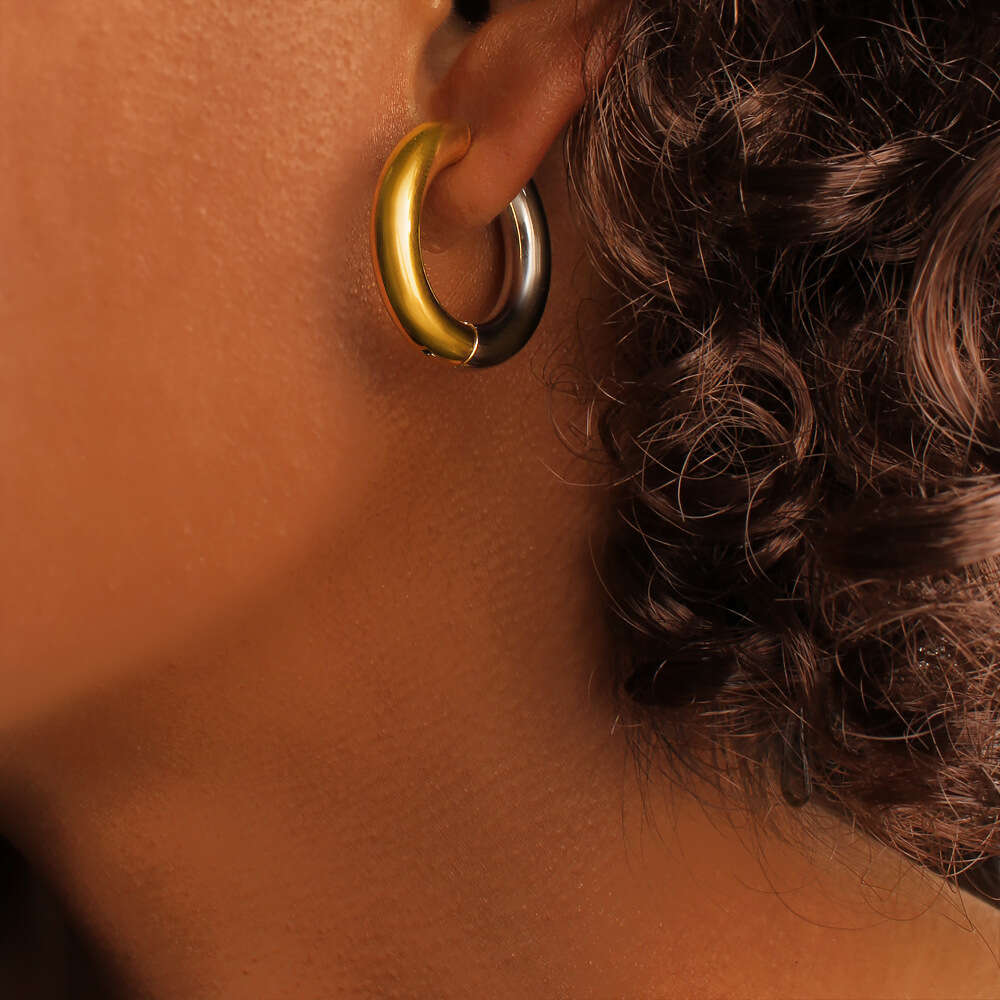 Summer Hot Sale Fashion Stainless Steel Gold and Sier Two-tone Conch Stud C-shaped Round Earrings for Women