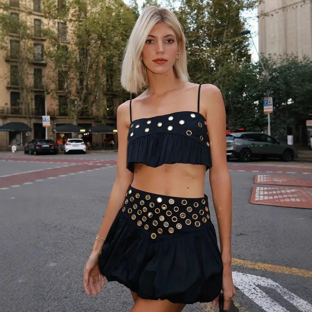 Metallic Decorated Pleated Hem Halter Skirt Set Summer CrossBorder Style KneeLength Polyester Fiber Womens Ensemble 250717