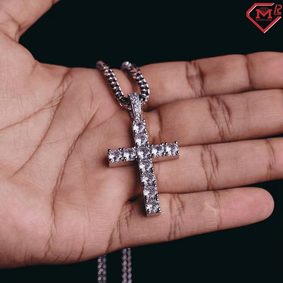 Simple Design Men Women Cross Moissanite Pendant Hip Hop Iced Out Solid 925 Silver Vvs Moissanite Cross Pendant
