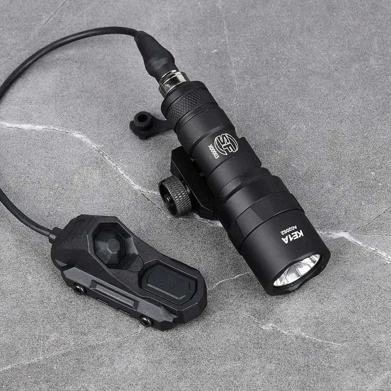 Surir M300 M600 Flashlight With AXON Dual Function Red Blue Switch Fits 20mm Rail Hunting Tactical Airsoft Light XJ250718