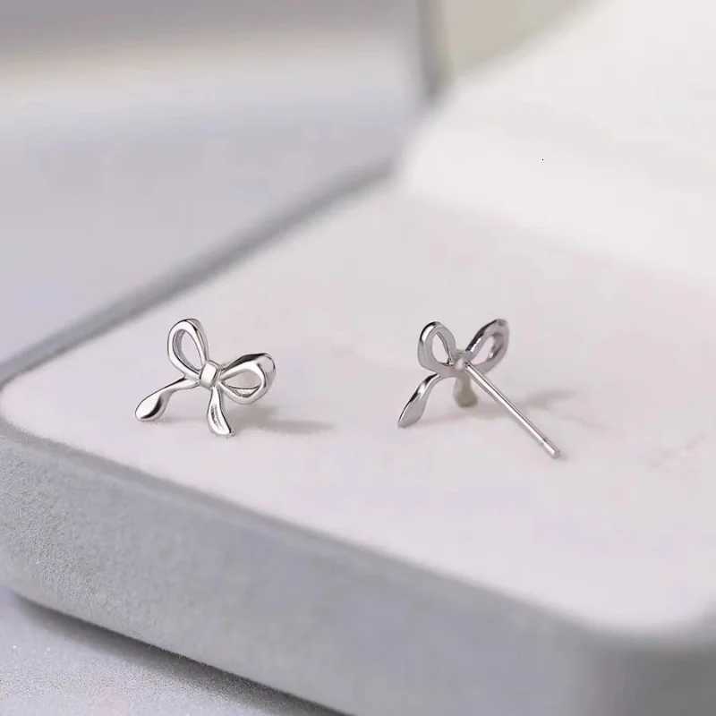 Elegant Silver Color Simple Small Butterfly Stud Earrings for Women Hypoallergenic Daily Wear Ear Girls Piercing Birthday Gift XJ250718