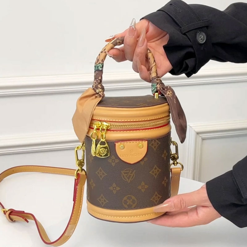 Retro 2025 New Fashion Zipper Shoulder Crossbody Bag Printing Splicing Women's Bucket Bag