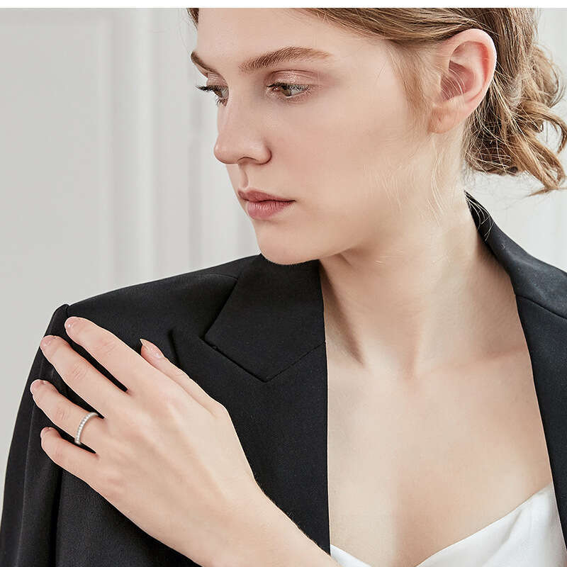 2024 Unique Moissanite Band S Silver Jewelry Niche Style Elegant Women's Ring