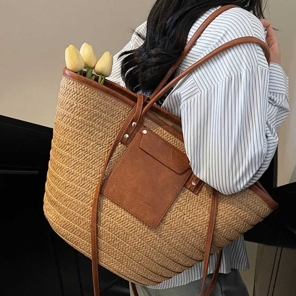Vintage Style Str Baskets Bag Raffia Circle Rattan Material Woven Shoulder Bag Handmade Woven Large Capacity Beach Bag Y250719