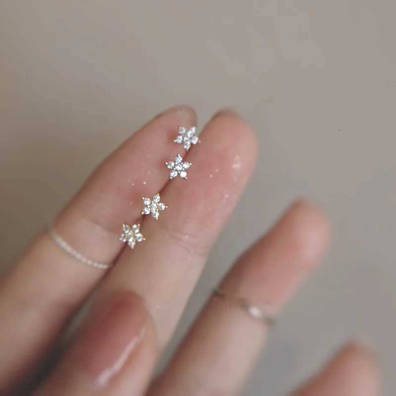 925 Silver Needle Mini Snowflake Cubic Zirconia Earrings Ear Bone Nail Piercing Ear Jewelry Childrens Earrings XJ250718