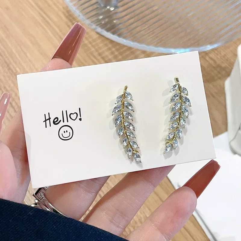 Luxury Shiny Zircon Stud Earrings For Women Exquisite Crystal Wheat Ear Cuff WrAP Earrings Wedding Jewelry BijouxXJ250718