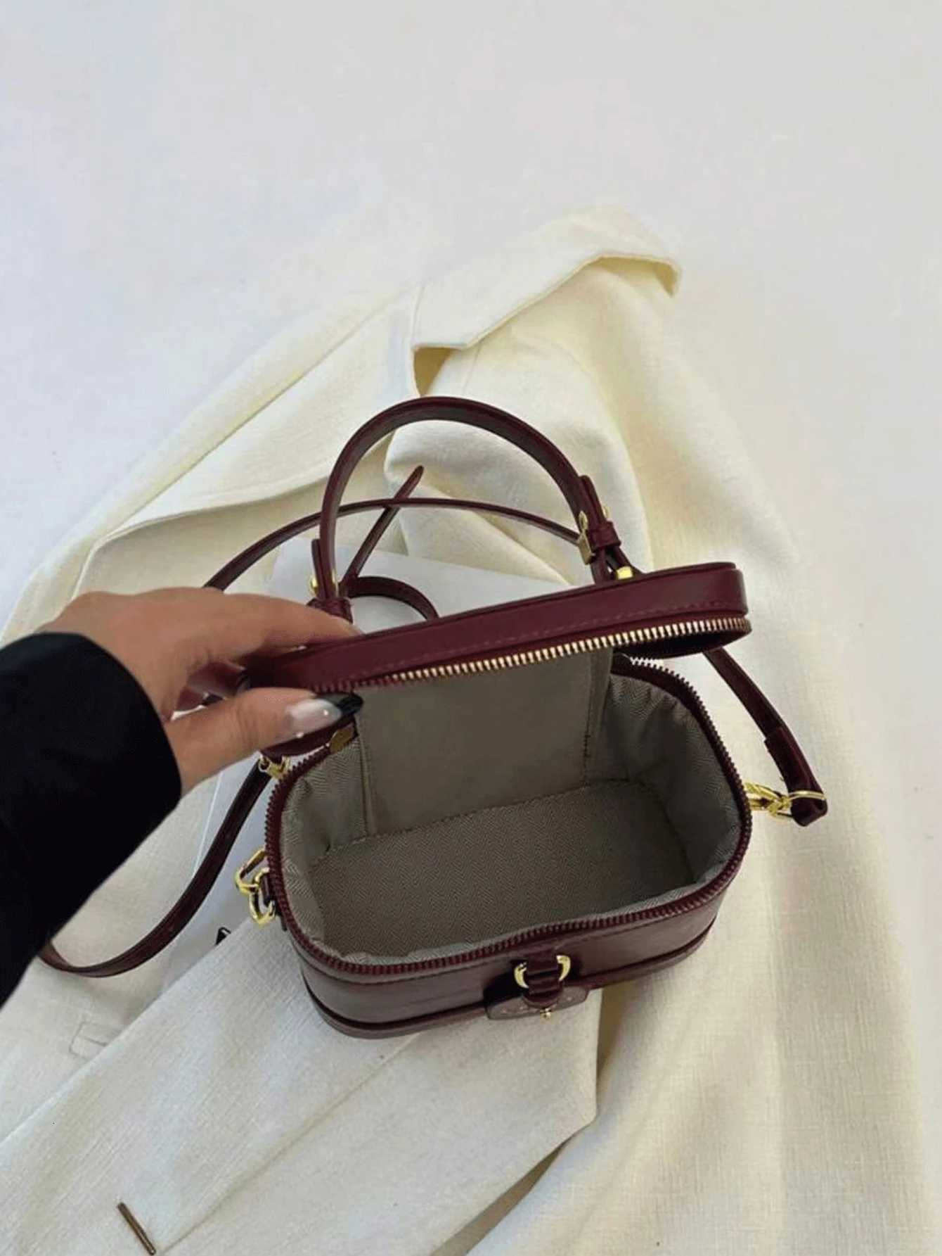 Vintage Leather Tote Bag with Gold Zippers Adjustable Straps - Red/Black/Varnish Red Multi-Color Optical Glossy Finish Crossbody Y250718