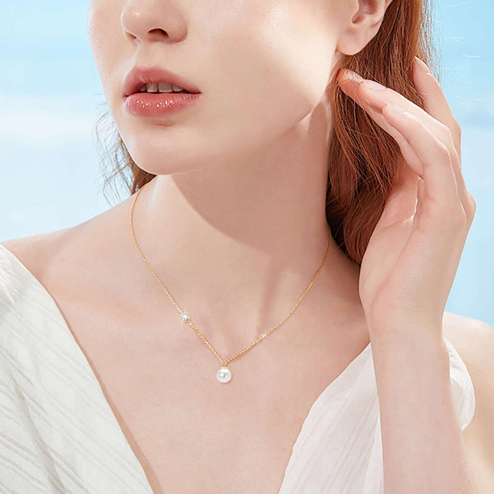 Perfect Round Natural Freshwater Pearl Collarbone Chain Niche Design Fashion Sier Small Light Bulb Necklace for Women