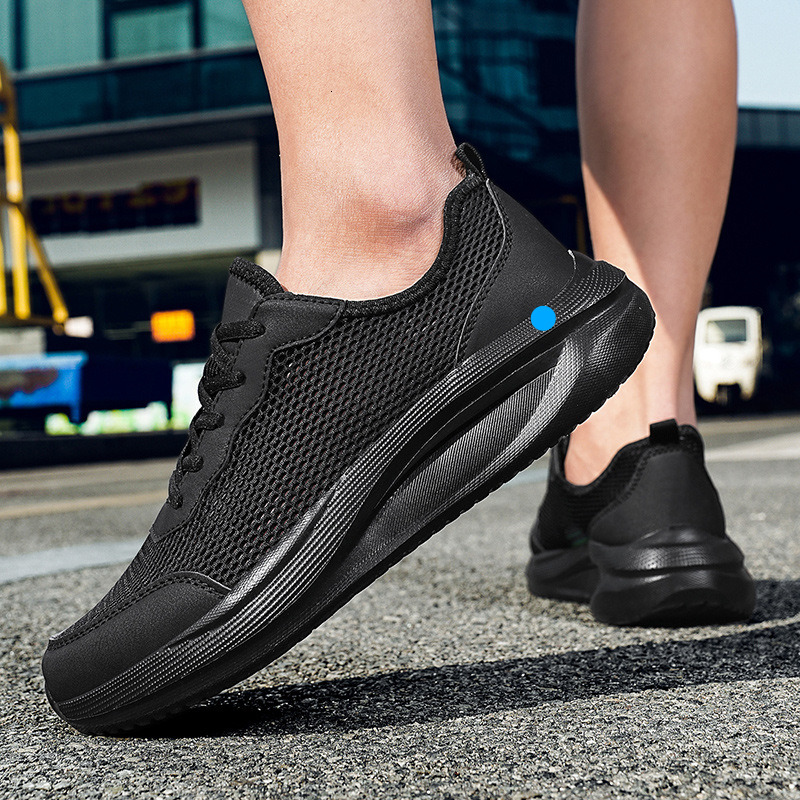 Plus Size New Men's Running Breathable Mesh Thick Sole Lightweight Casual for Men Travel Shoes