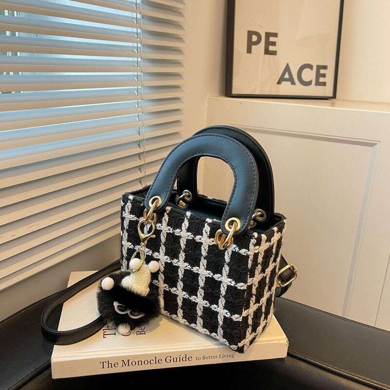 Kleine Gruppe Design Neue Version Internet Celebrity Umhngetasche Mode Tragbare Prinzessin Handtasche Fr Frauen