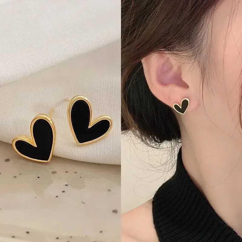 ute Heart Stud Earrings for Women Girls Daily Wear Love Shape Earring Wedding Simple Ear Piercing Accessories Jewelry Gifts XJ250718