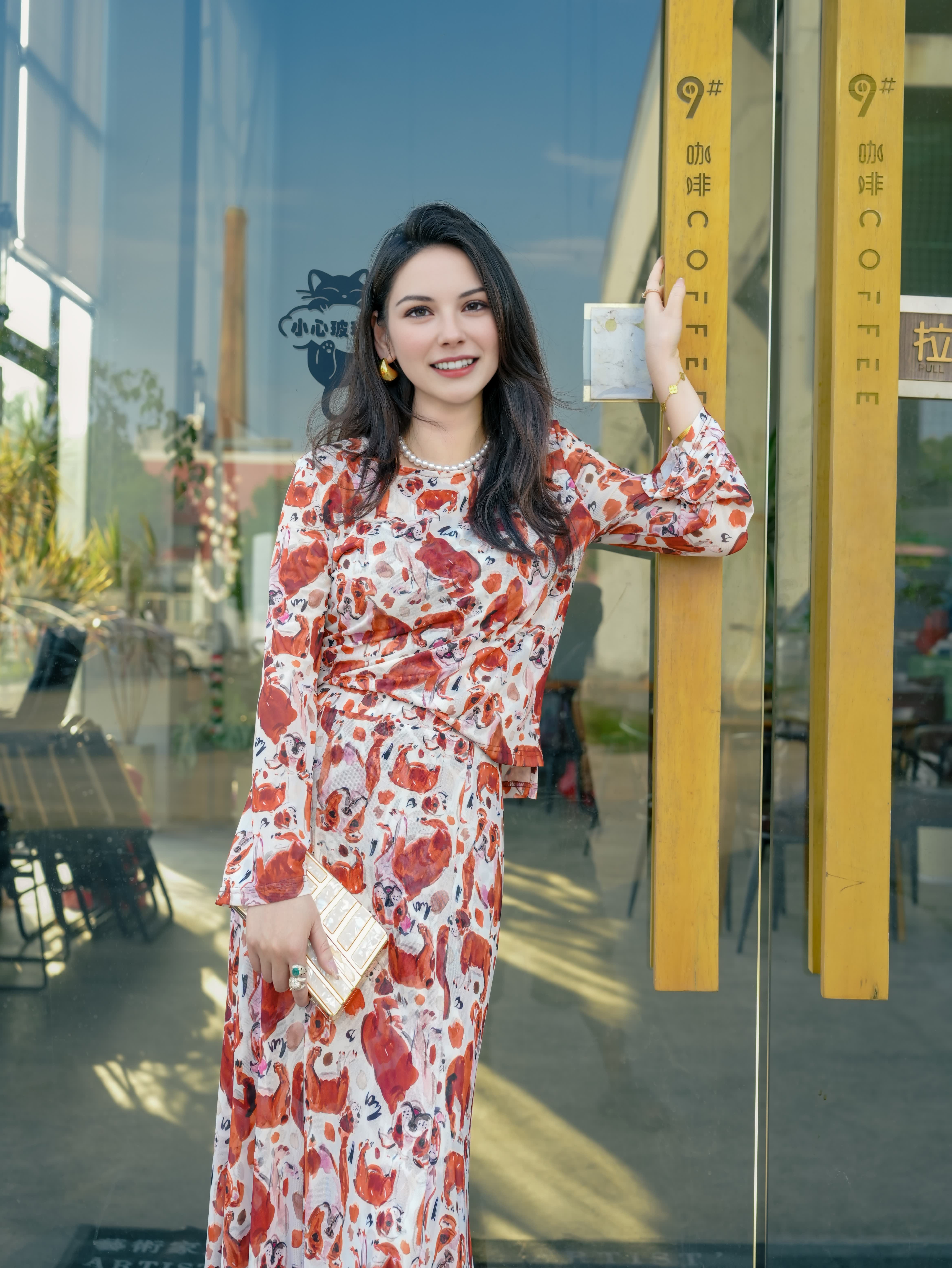 HZHJ original designer's pink puppy suit dress looks white and slim, high-end and stylish