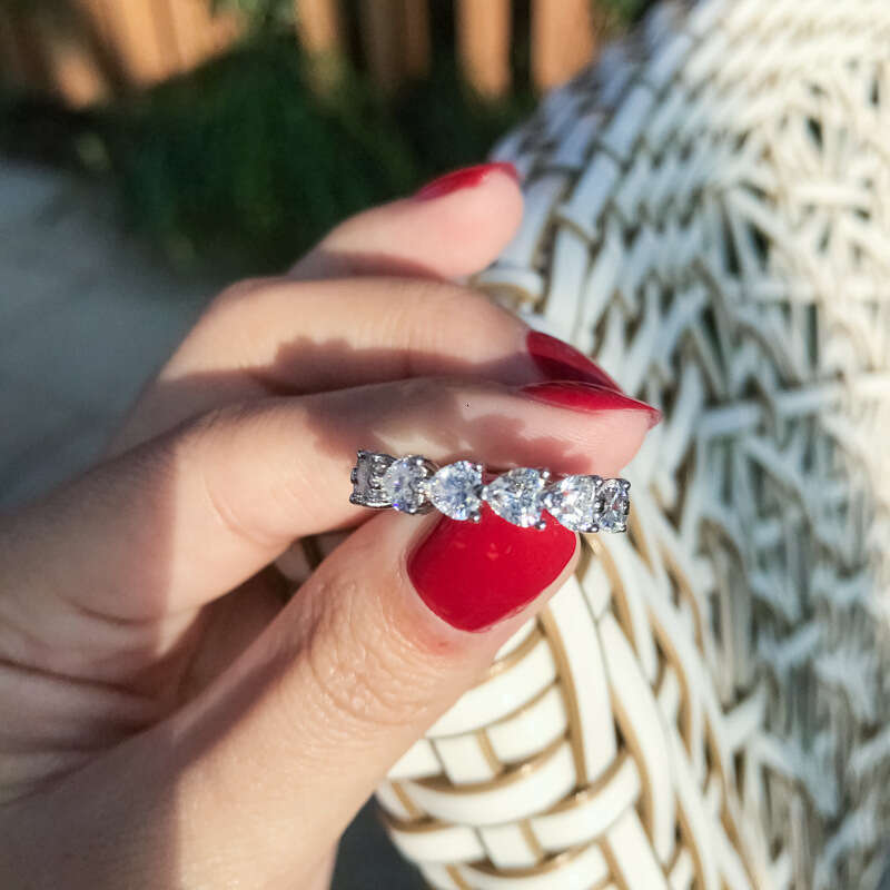 2024 New Ins Style Full Light Luxury Row Diamond Women's Fashion High-end Zircon Ring Sterling Silver