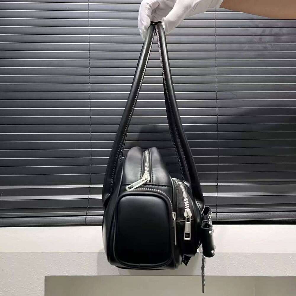 Vintage Fashion Personalized Street Large Capacity Retro Women Handbag Shoulder Bag