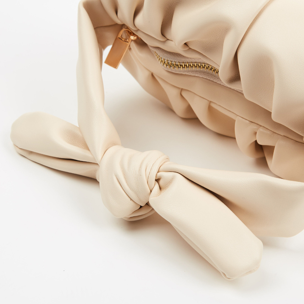 Summer new women's shoulder crossbody bag summer new casual handheld pleated bag niche design cloud bag new designer bag new designer luxury bag