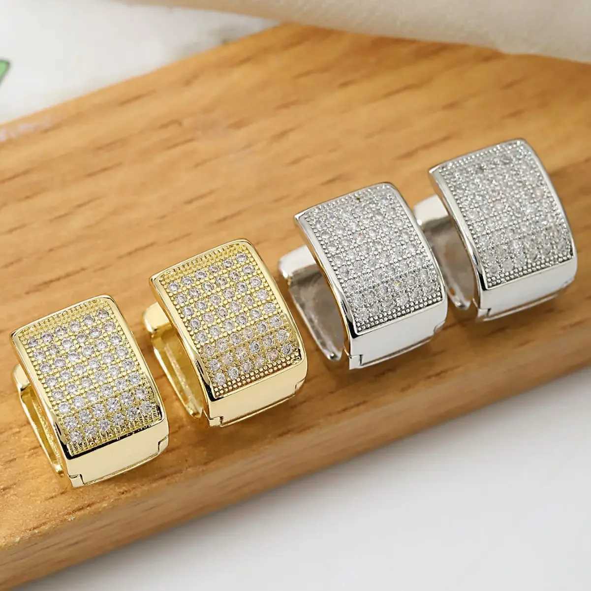 Bling Hip Hop Hoop Earrings for Men Wide Luxurious Trendy Ear Buckles Fashionable Rock Stainless Steel Jewelry XJ250718