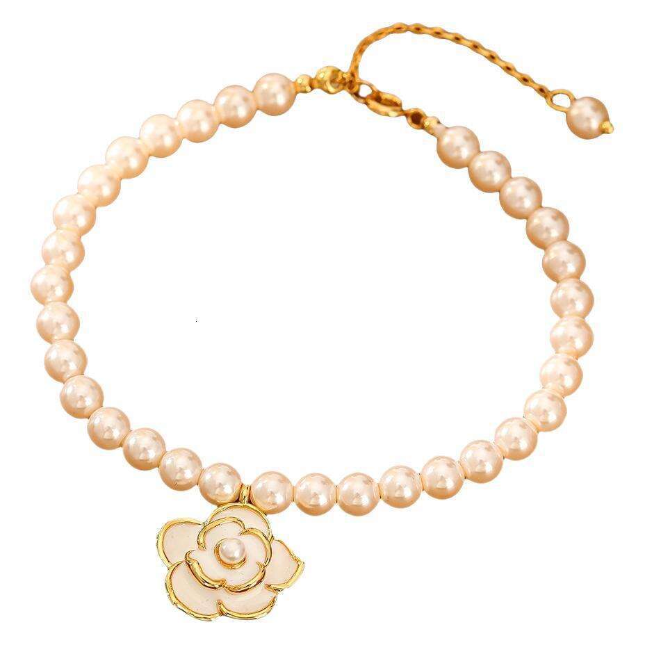 Elegant Oil-drip Camellia Shijia Pearl Designer Jewelry Necklace High-end Light -style Collarbone Chain For Women