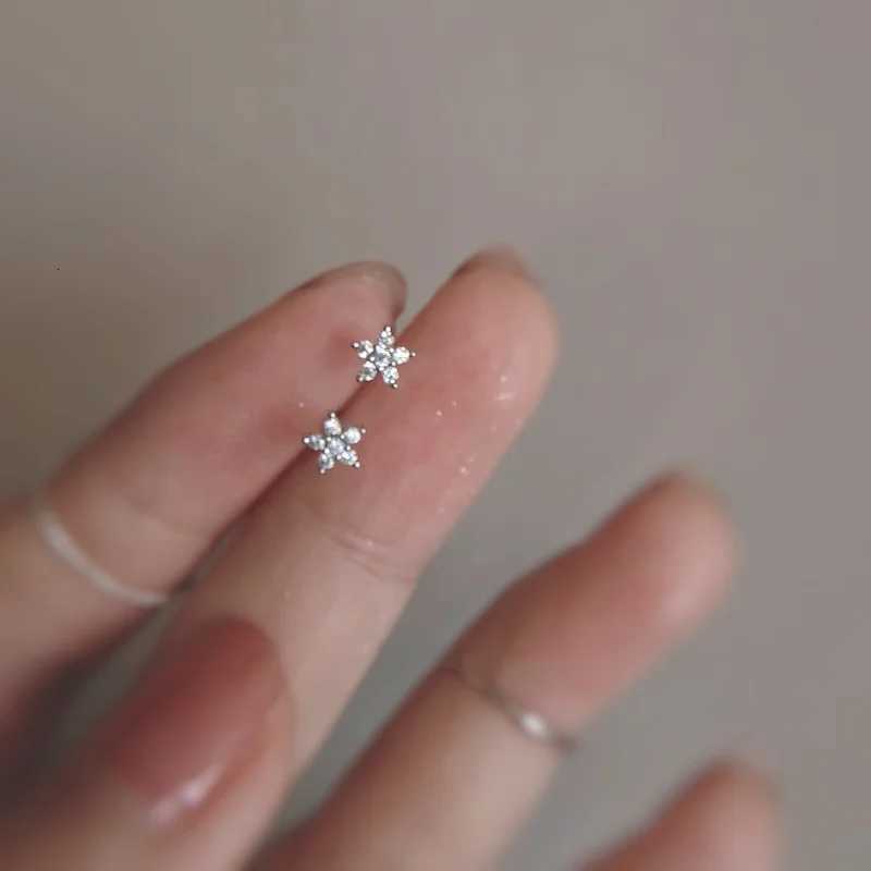 925 Silver Needle Mini Snowflake Cubic Zirconia Earrings Ear Bone Nail Piercing Ear Jewelry Childrens Earrings XJ250718