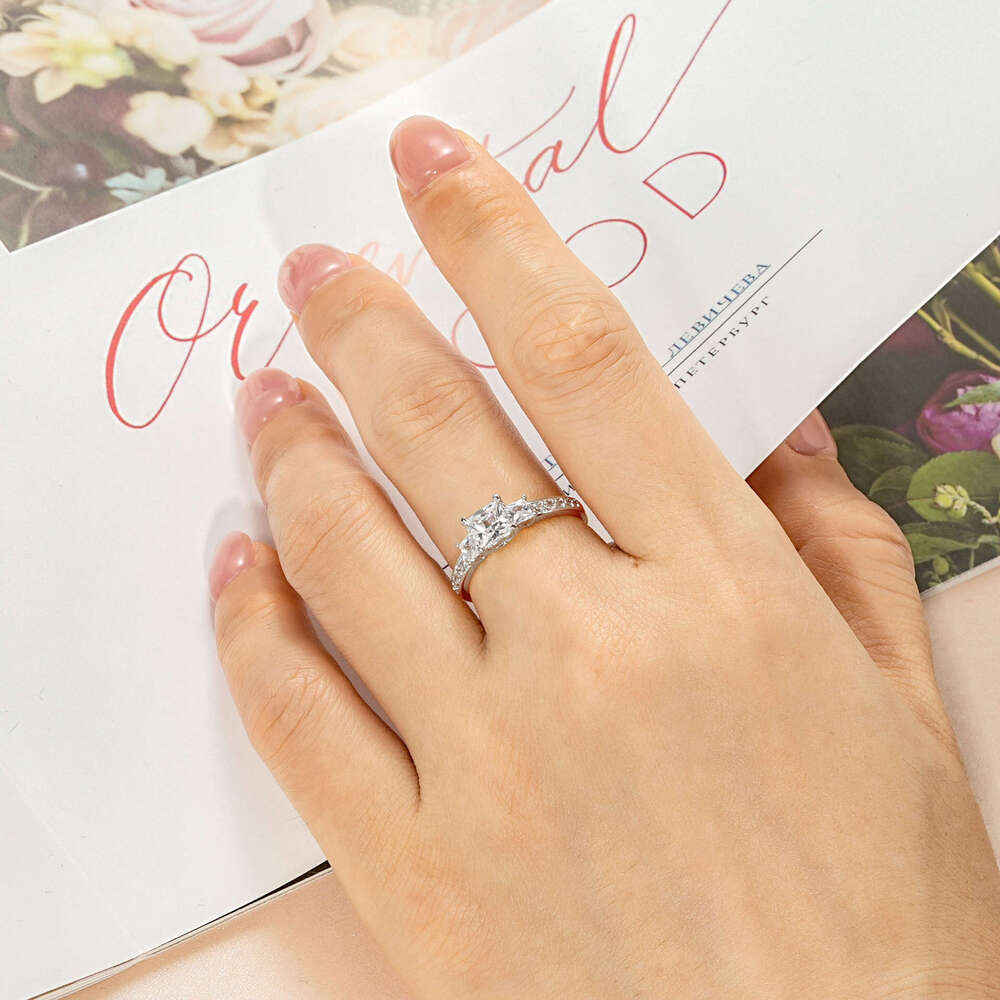 Square Imitation Moissanite Three Diamond Classic Style Light Luxury Niche Design Zircon Ring for Women