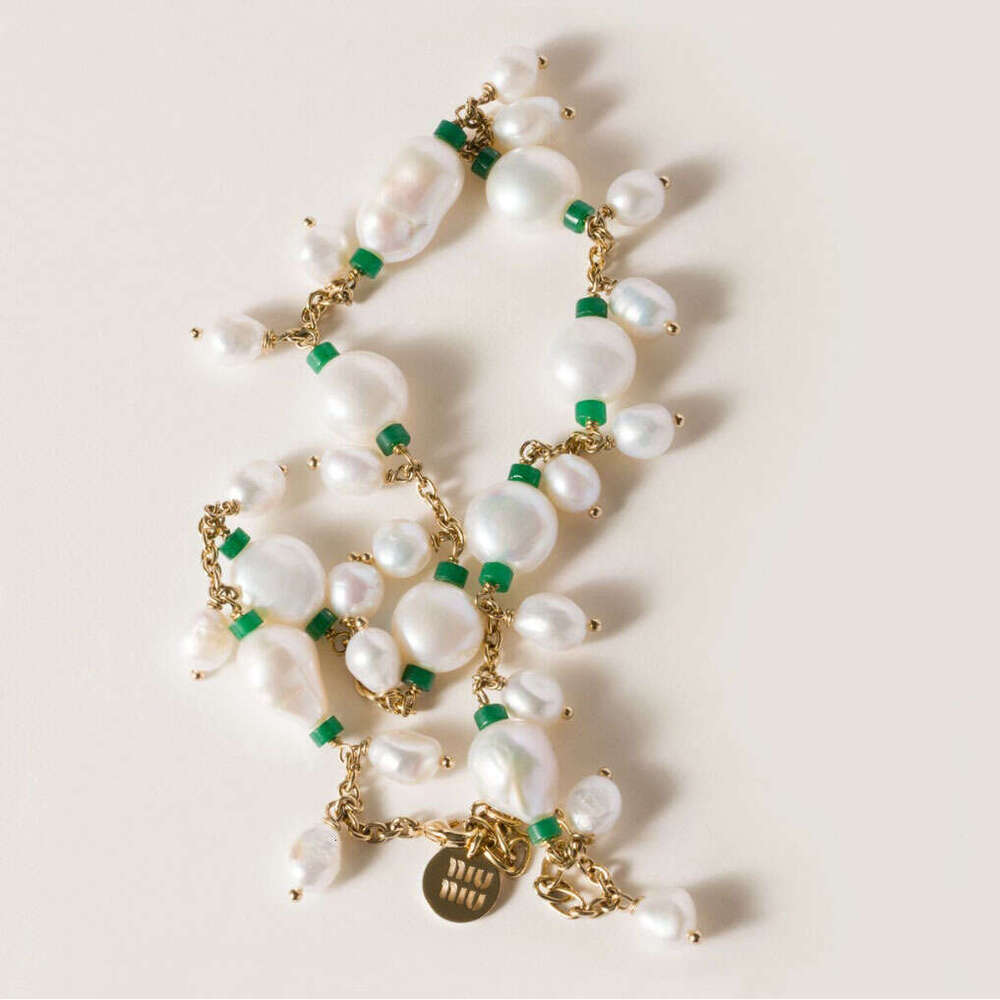 French Style Women's Niche Design Sense Light Earrings Miu Pearl Necklace Versatile Elegant Collarbone Chain