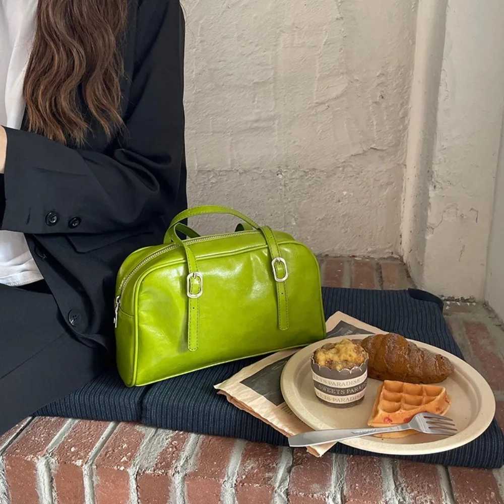 Portable Green Boston Bag Korean Style Large Capacity Underarm Bag Pillow Bag Solid Color Womens Handbag Y250719