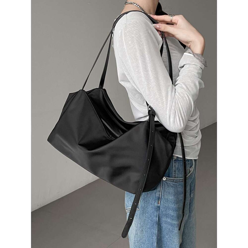 Crossbody bag large capacity denim bag retro ins women's armpit bag trendy large capacity tote bag 2025