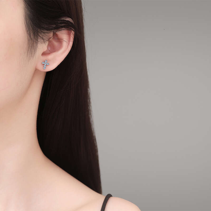 S Pure Sier Simple Korean Style Cross D Color 36 Points Moissanite Earrings for Women ad8