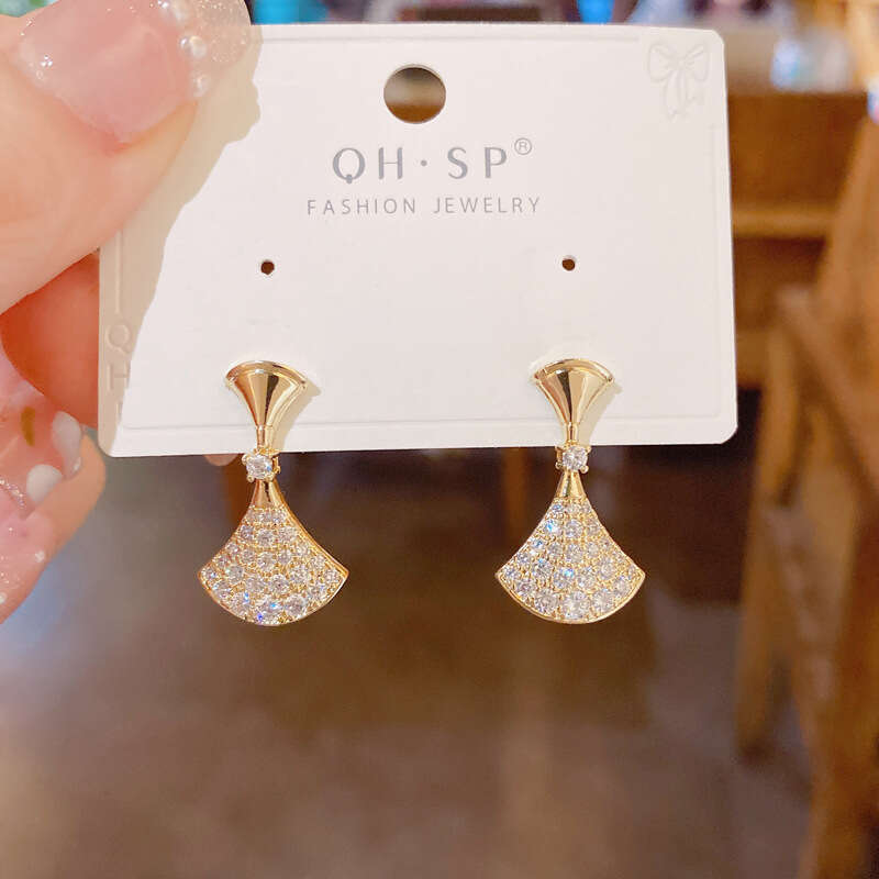 S Sier Needle Design Sense Light Elegant Temperament Small Dress Exquisite Shiny Full Dia Fan-shaped Earrings Trendy