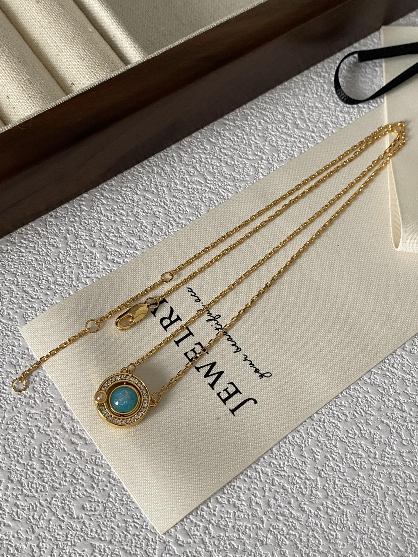 Gold - Toned Pendant Necklace With Blue Gemstone And Rhinestone Halo Delicate Daily & Elegant Jewelry Gift For Her High - Quality And Stylish Accessor