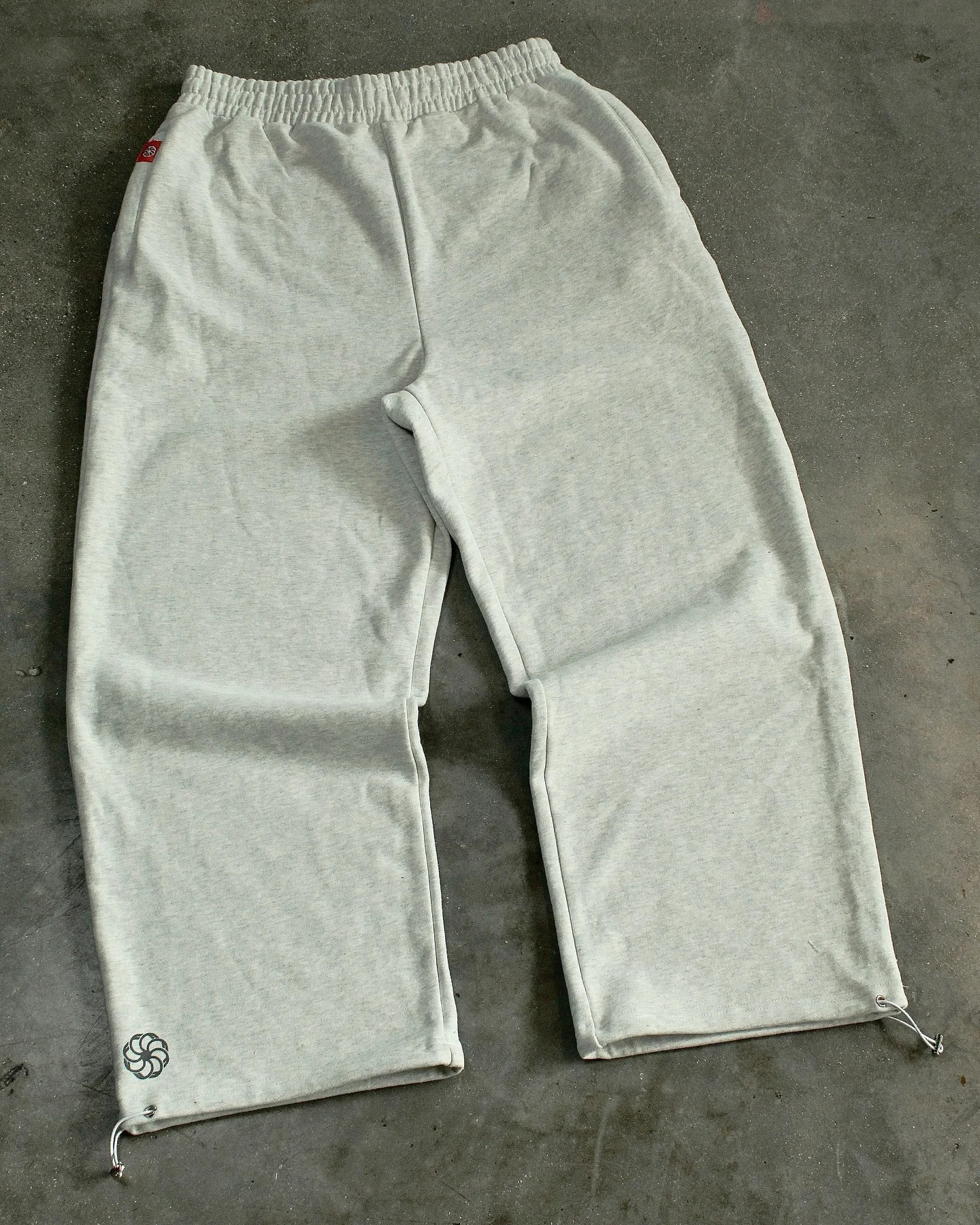 Y2k Harajuku Gray Embroidered Casual Pants Men Women Solid Color Hip Hop Pattern Elastic Waist Jogging Pants Baggy Sweatpants 250715